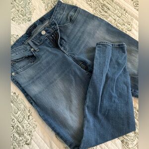 Lucky Brand Women’s Classic Blue Jeans
